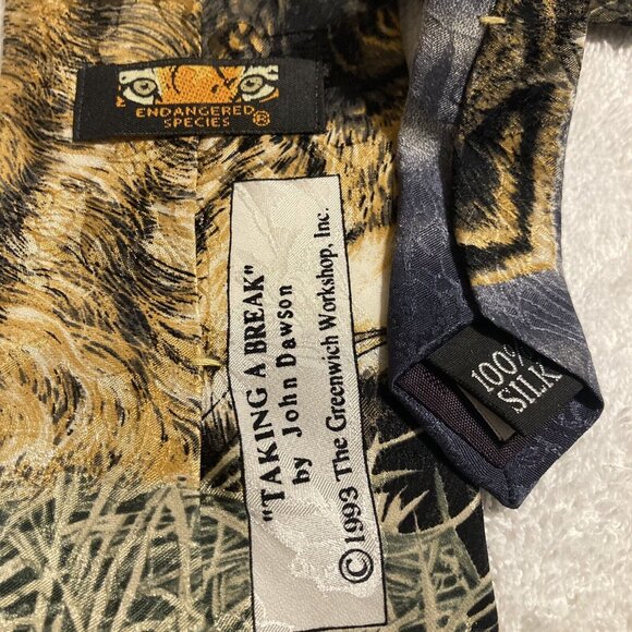Vintage 1993 Silk Tie Endangered Species Wolves Made In United States. - Picture 7 of 7